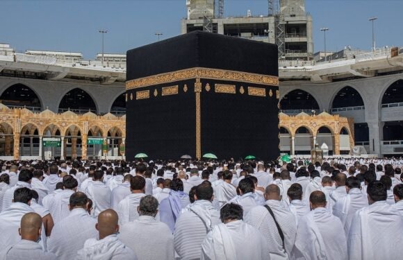 21 Days Deluxe Umrah Package